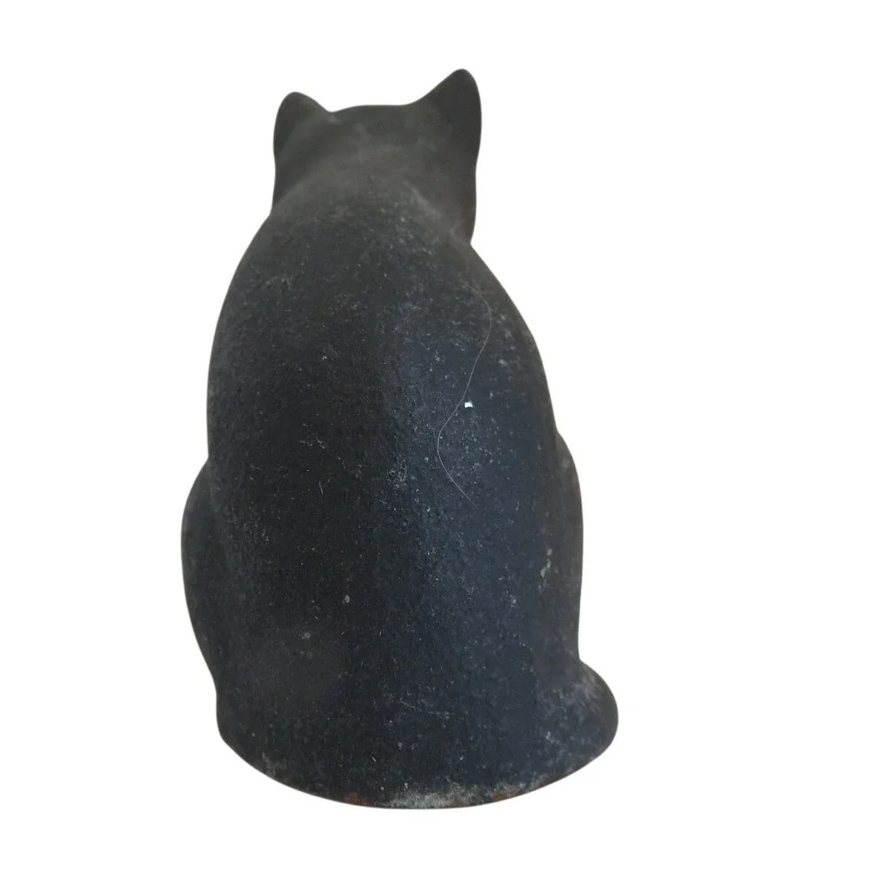 Nanbu Tekki Iwachu Japanese Cast Iron Paperweight Black Sitting Cat Figurine‎ - Picture 3 of 6